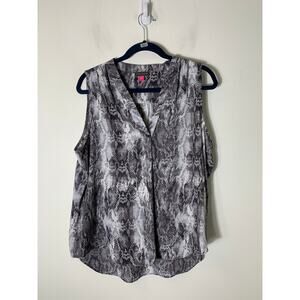 Vince Camuto Gray Sleeveless Snakeskin Print V-Neck Shirt Sz L